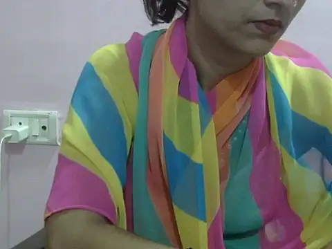 Laila Cute online show from May 11, 5:10 pm