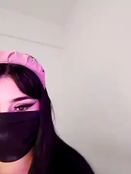 hot inaas online show from November 11, 10:18 pm