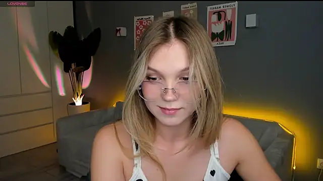 linakorvin online show from October 22, 1:27 pm