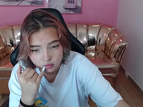 mia foster t online show from October 17, 1:25 pm