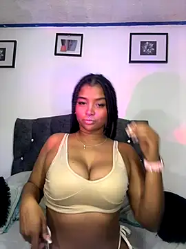 Snapshot of mitschellfox21 chatting on October 24, 5:36 am mitschellfox21 online show from October 24, 5:36 am