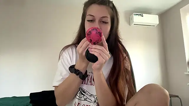 Nayra flash online show from October 30, 11:11 am