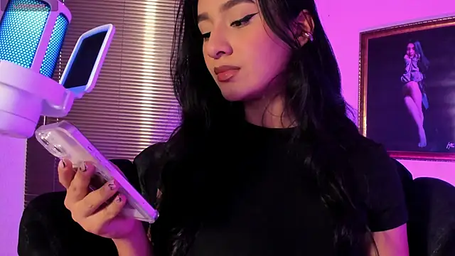 anne leee online show from April 26, 10:07 pm