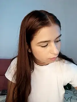 Snapshot of walker_leah88 chatting on October 11, 8:33 pm walker leah88 online show from October 11, 8:33 pm