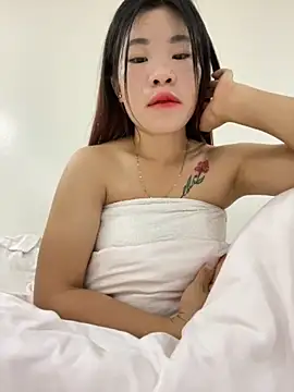 Snapshot of Noen_22 chatting on October 12, 5:04 pm Noen 22 online show from October 12, 5:04 pm