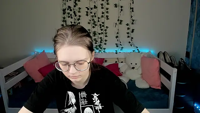 shy elina01 online show from October 13, 12:41 pm