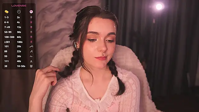 ElizabethMilller  online show from March 13, 11:17 pm