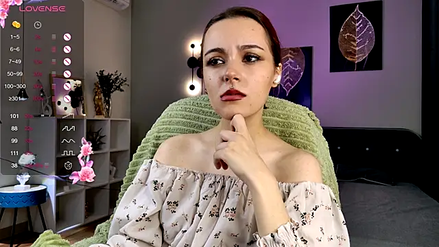 ElizabethMilller  online show from November 1, 11:09 pm