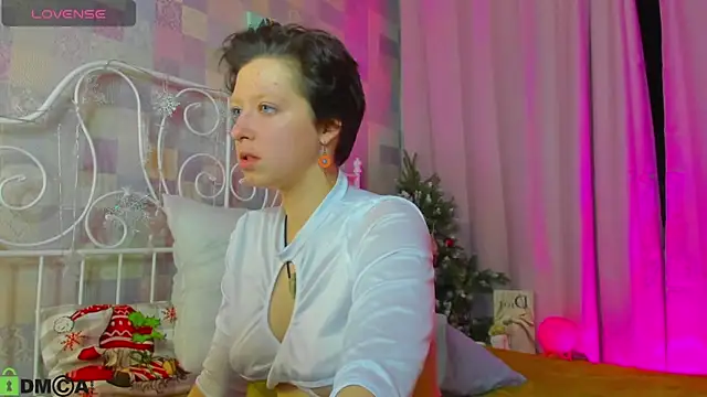 Sara Frayer online show from December 20, 1:53 am