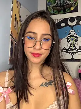 Alana Martinez  online show from April 11, 2:17 am