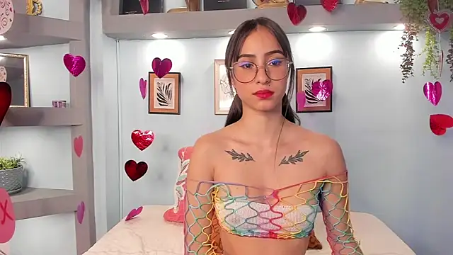 Alana Martinez  online show from February 10, 12:41 pm