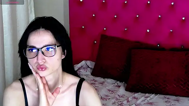 Snapshot of KimmySprinkles chatting on October 14, 8:11 pm KimmySprinkles online show from October 14, 8:11 pm
