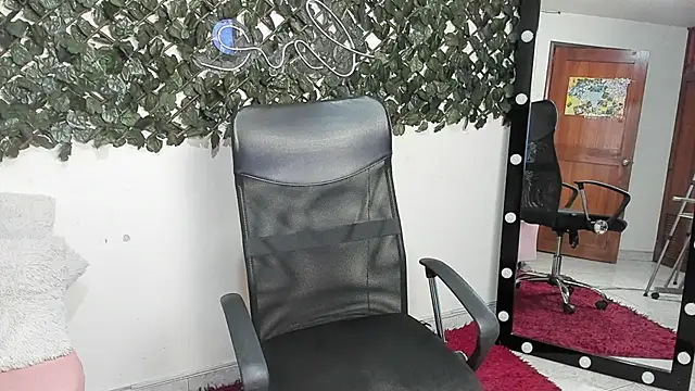 Samanta Ortiz online show from November 20, 7:59 pm