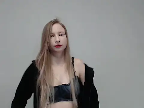 sophieryder online show from March 14, 7:09 am