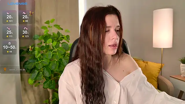 Snapshot of Sofia_Mays chatting on October 11, 6:51 am Sofia Mays online show from October 11, 6:51 am