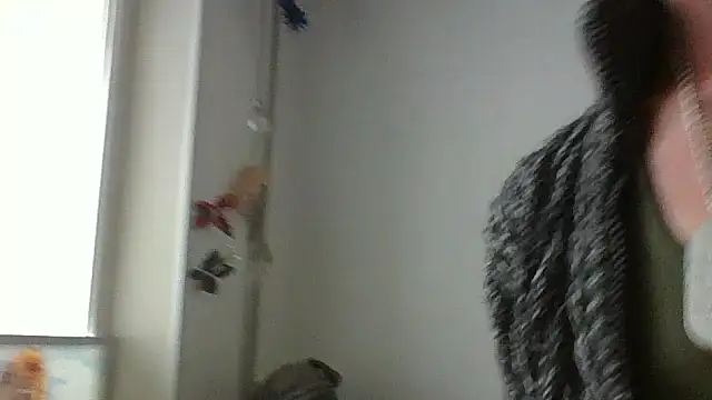 Twolatte1520 online show from April 17, 9:33 am