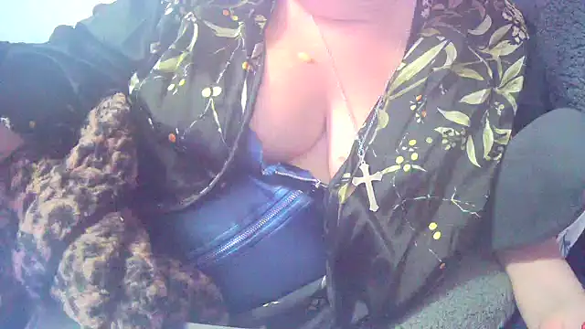 Playful MILF Demi online show from February 22, 11:55 am