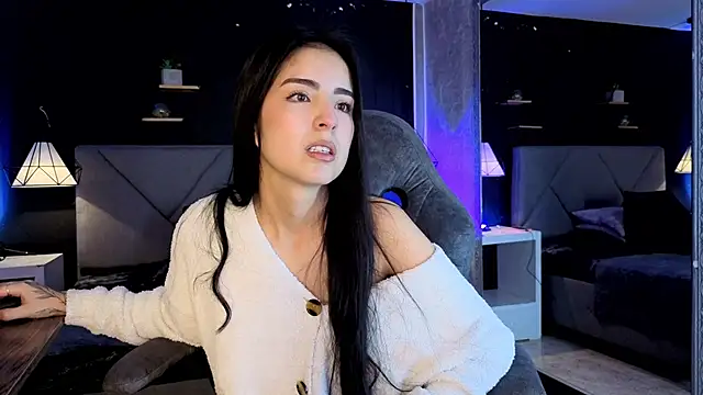 giapearl25 online show from November 30, 7:51 pm