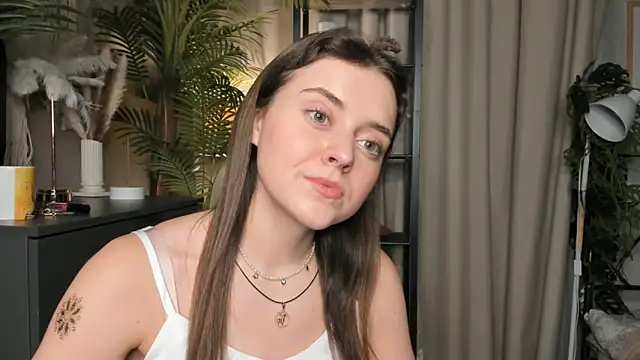 ThelmaJusto online show from November 6, 2:23 pm