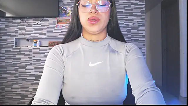 Snapshot of Carla_Bennett__ chatting on October 6, 11:49 am Carla Bennett online show from October 6, 11:49 am