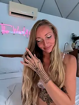 OpheliaRox online show from October 19, 7:43 am