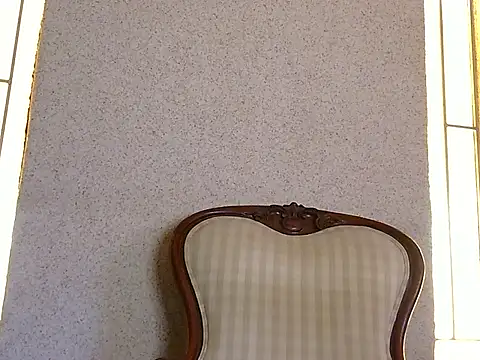 NiaAmour online show from February 6, 6:50 am