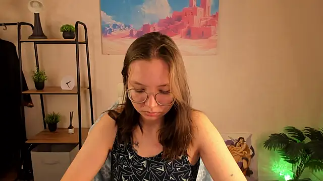 Nuura Moore online show from October 20, 12:57 am