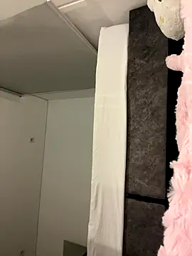 emi star online show from October 18, 3:53 am