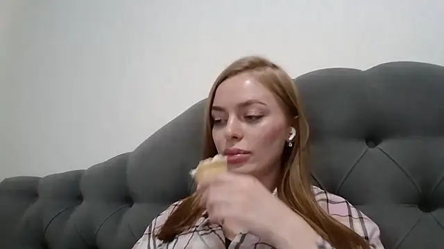 Selynora online show from March 14, 9:49 pm