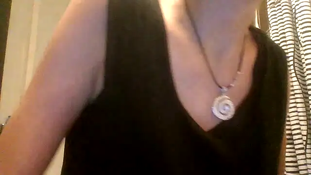 SuperValentina online show from April 13, 7:03 pm