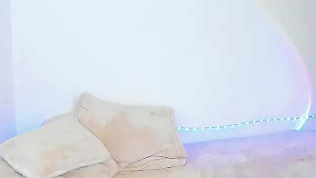 Lilith salvatoree online show from April 5, 2:10 am