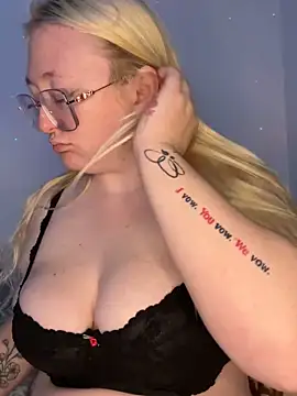 SashaMaexox online show from December 4, 8:53 pm