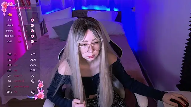 sofiisun online show from November 15, 8:59 am