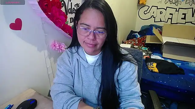 Miss  kendra  online show from April 14, 11:43 am