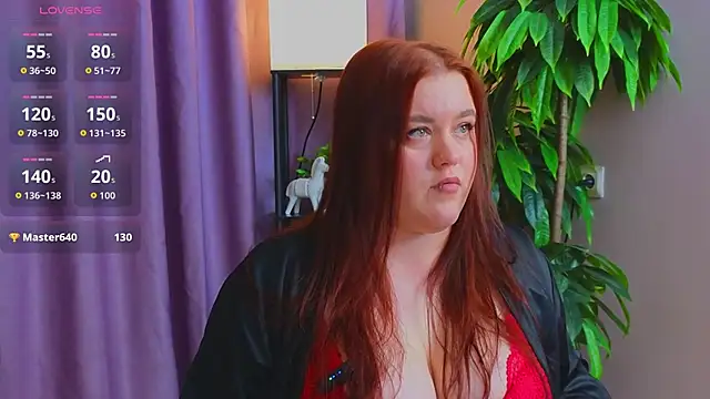 IvorySnowW online show from December 3, 6:43 pm