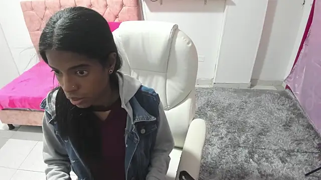 thianahorny online show from November 9, 9:44 pm