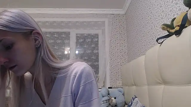 maybe doll online show from October 19, 9:06 pm