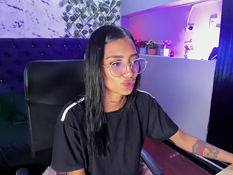 KarlaSlutSkinny   online show from April 16, 9:39 pm