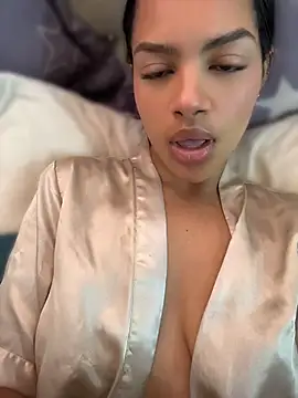 MeganHillss online show from July 5, 9:20 pm