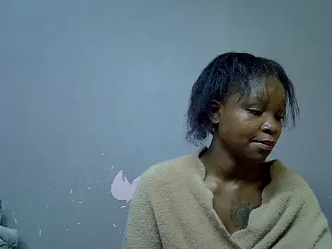 Snapshot of Sexy_petite_ebony chatting on October 9, 9:52 pm Sexy petite ebony online show from October 9, 9:52 pm
