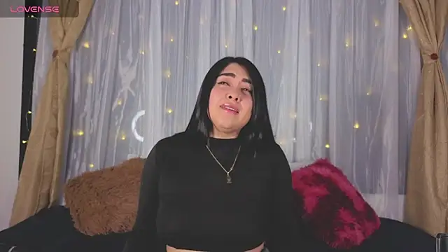 Victoria Jonhss online show from November 18, 10:11 pm