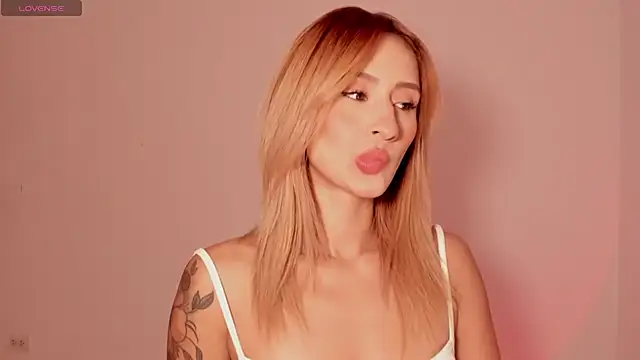 Ashleyroys 111 online show from December 22, 5:49 pm