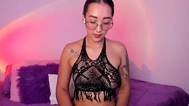 HeidyRousse online show from May 4, 11:51 pm