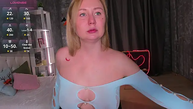 scent  of woman online show from January 8, 8:07 am