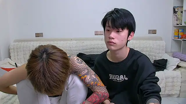 KK-cuteboy online show from February 4, 1:14 pm