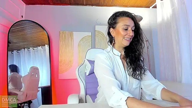 indigo wild  online show from February 3, 6:22 am