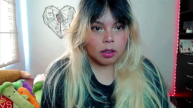 EllieMoonX online show from November 18, 3:13 pm