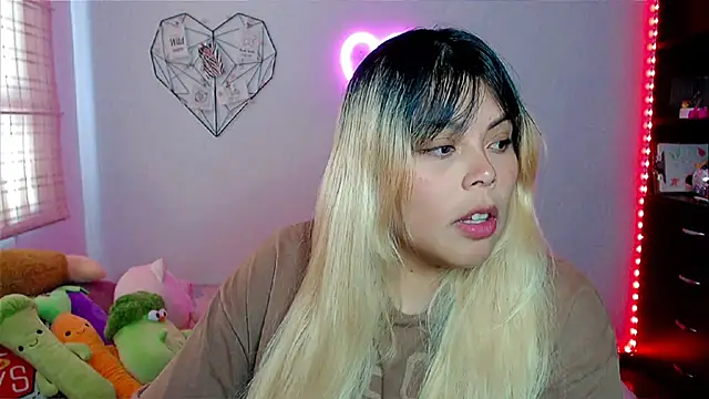 EllieMoonX online show from December 2, 9:28 pm