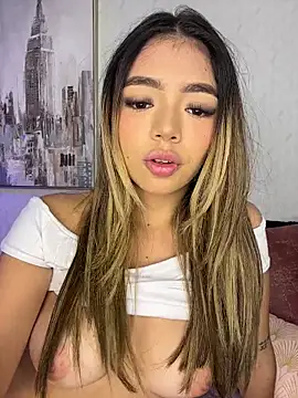 HoneyMollyX online show from December 5, 1:45 pm