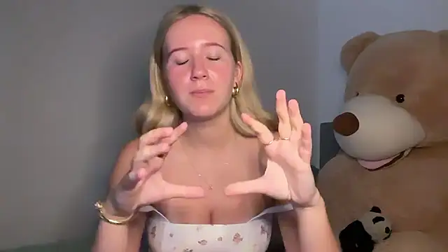 itssosierra online show from January 12, 11:54 pm